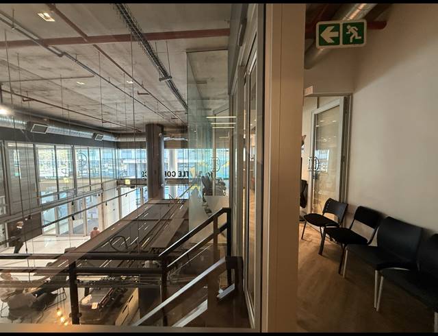 98M² OFFICE TO LET IN FORESHORE